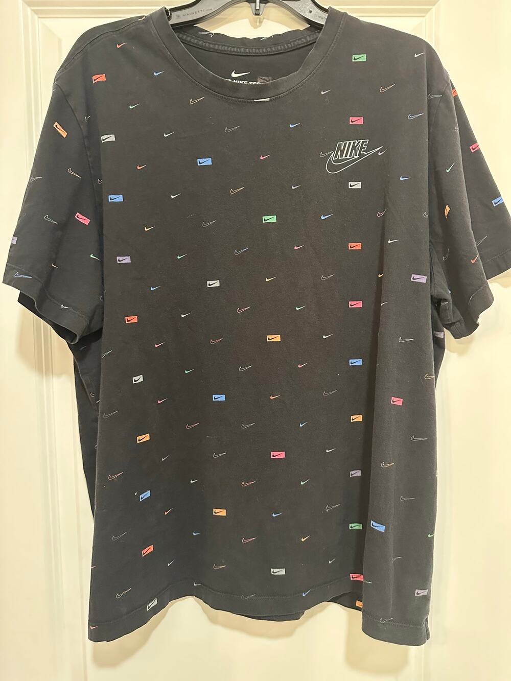 Nike Mini Swoosh AOP T Shirt Black Multicolor Logo All Over Print Streetwear XXL